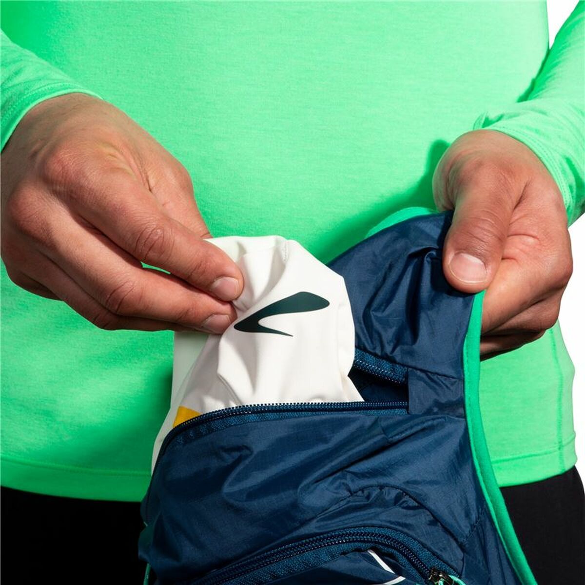 V3HF950BD8E50DF8A828B8C714B2F249D79R4517604P5