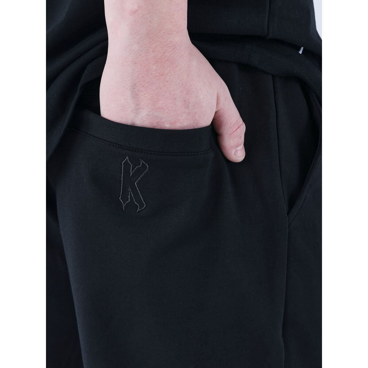 V5HFD195346CE5617D9845132CD502AE000R6603592P4