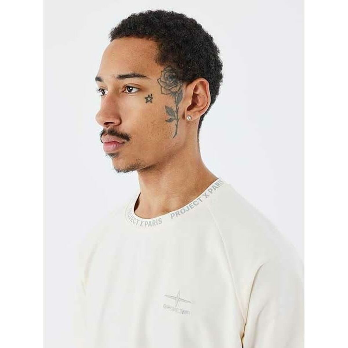 V4HF00695F0A52FD46F453DC11FACEFE43AR7068949P3