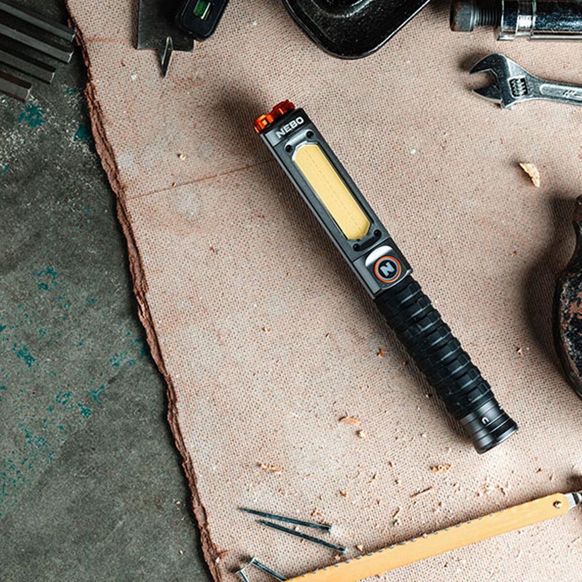 Torcia LED ricaricabile Nebo Big Larry Pro+ 600 lm