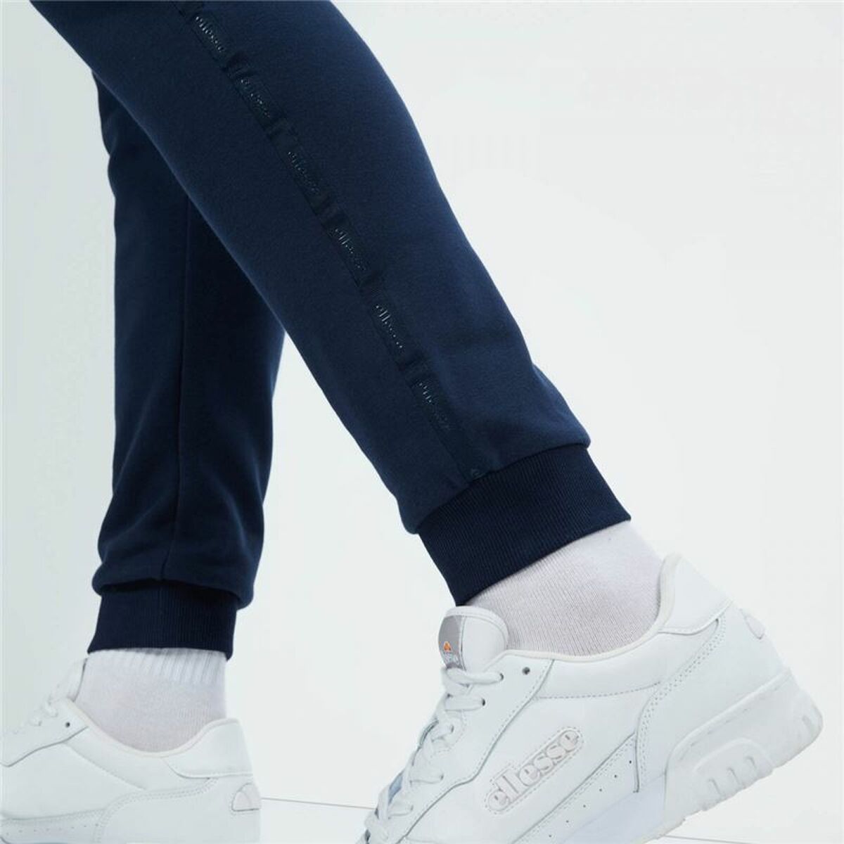 V7HBA290F1671B0DC679144BD5D3A216727R4761390P8