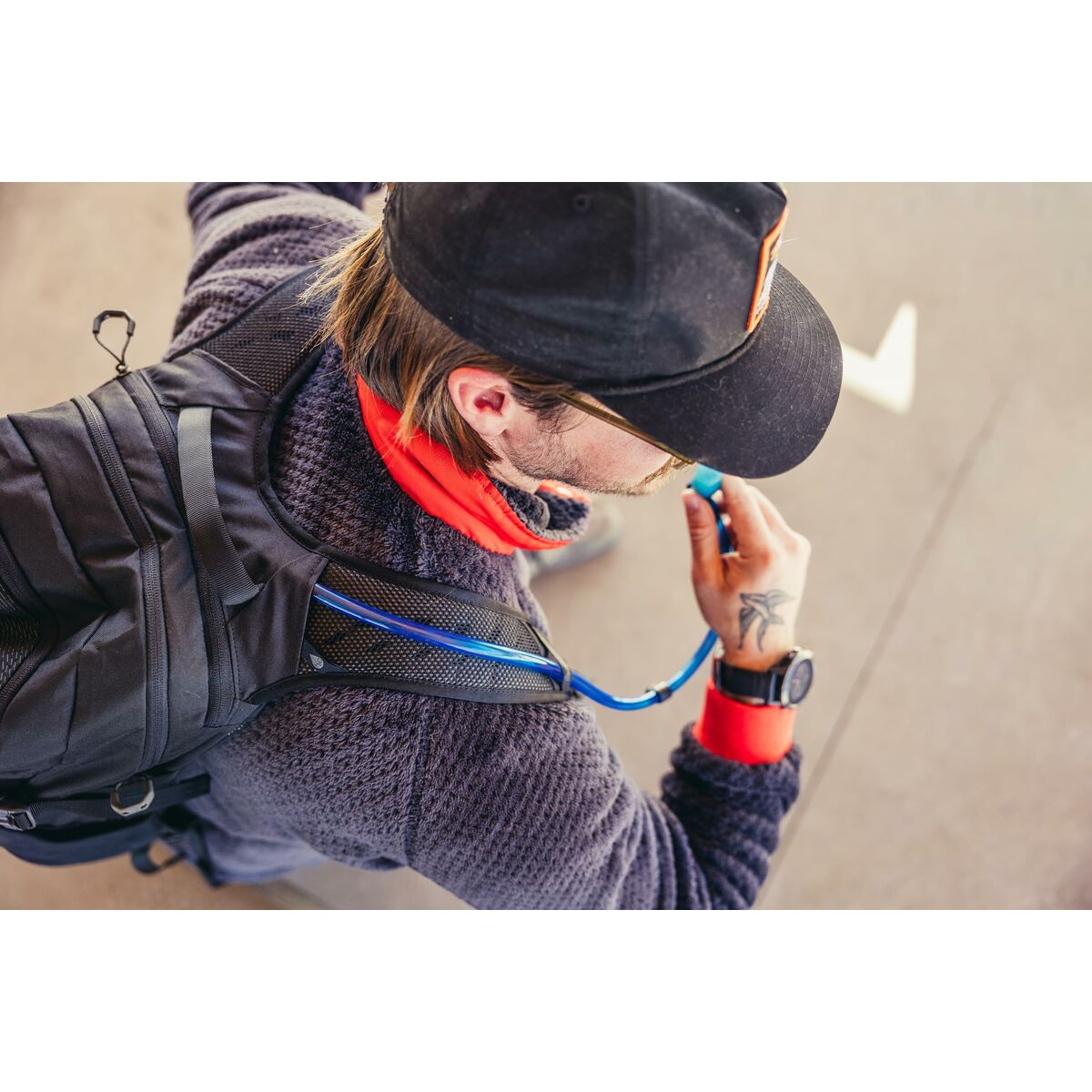 V6H9287904EAC5228E9730B1C85A1EE05E5R6416130P6