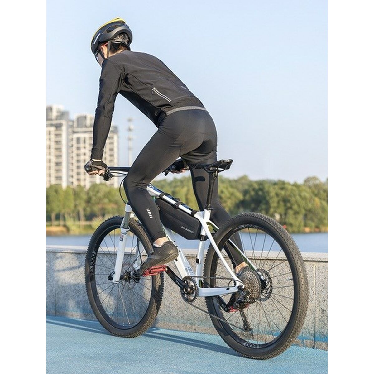 V4HC6D660DFEE08D6D564533D4EA8CDE159R6468127P6