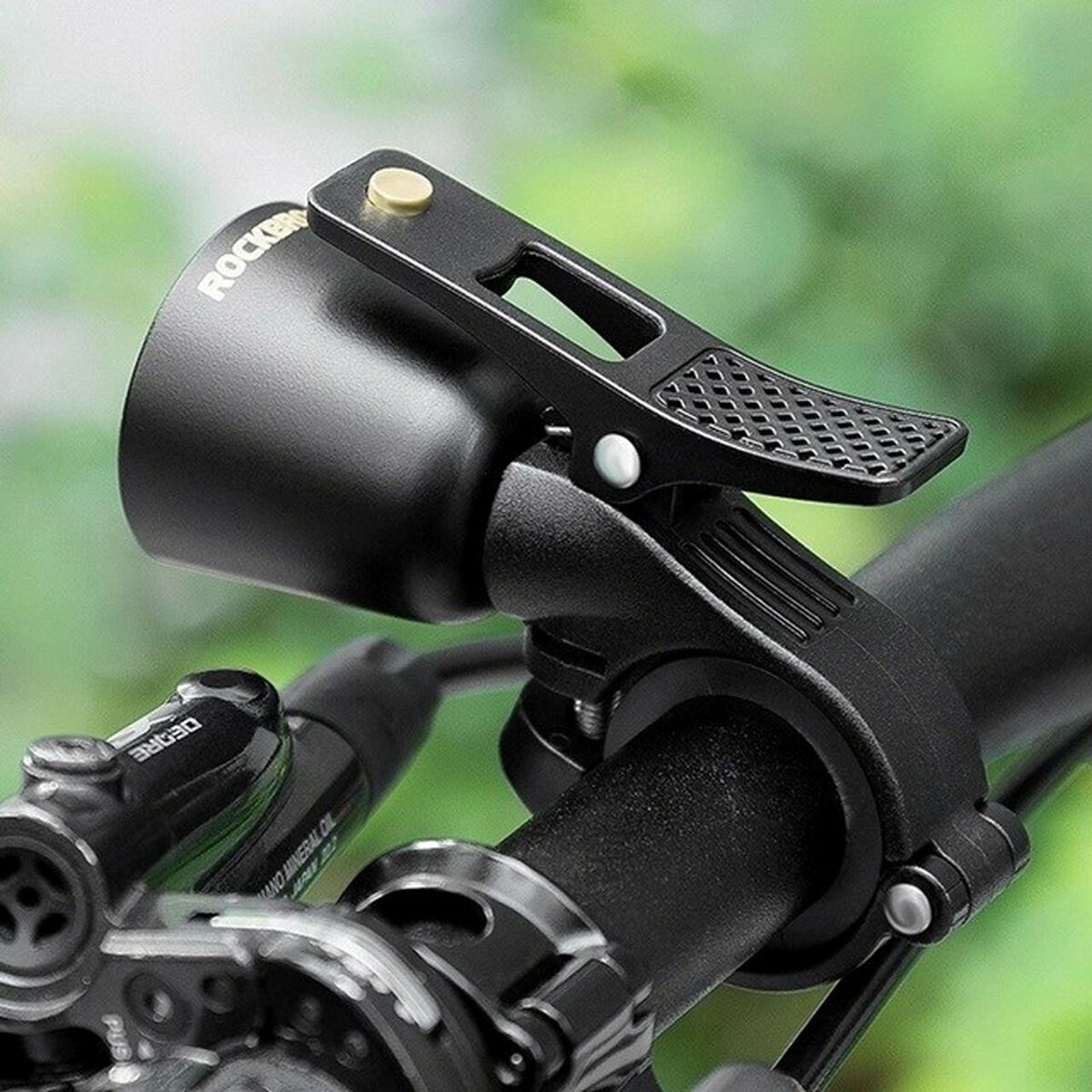 V5H9E8FAA49ED9C83F959E010A2303E720ER6466413P6