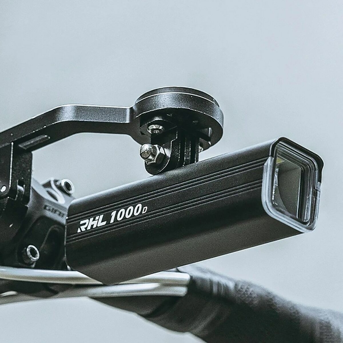 V4H21369B6431CA5518CC458EE90056B4C8R6468399P3