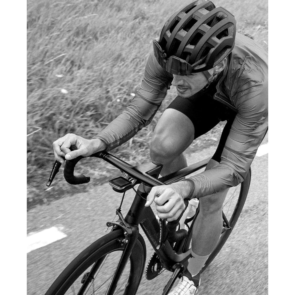 V3H889FB05833B2757DAB18206F227E44CCR6854536P10