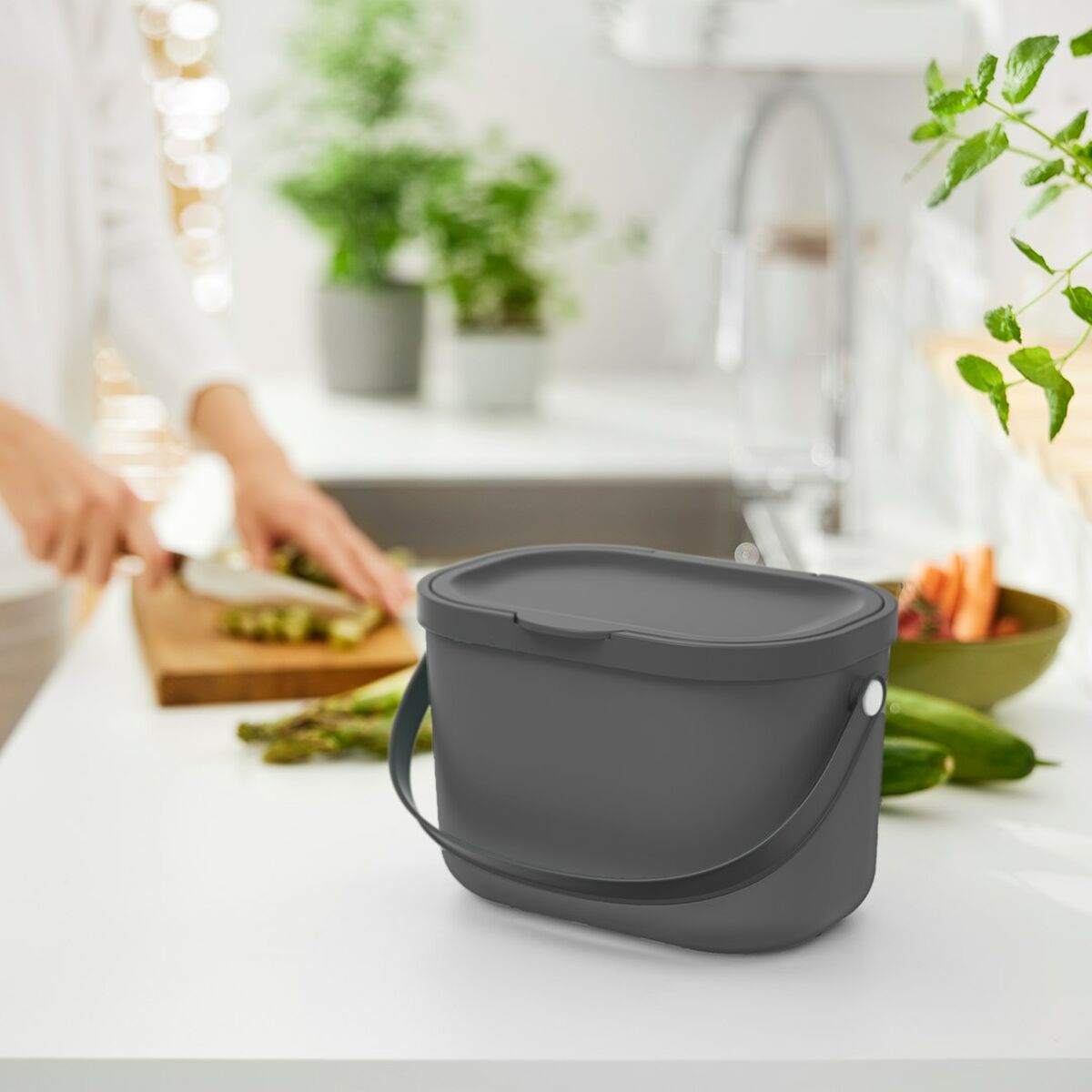 V6HC844F1A39E0083B78EFD295ECDBAE0E3R4928355P2