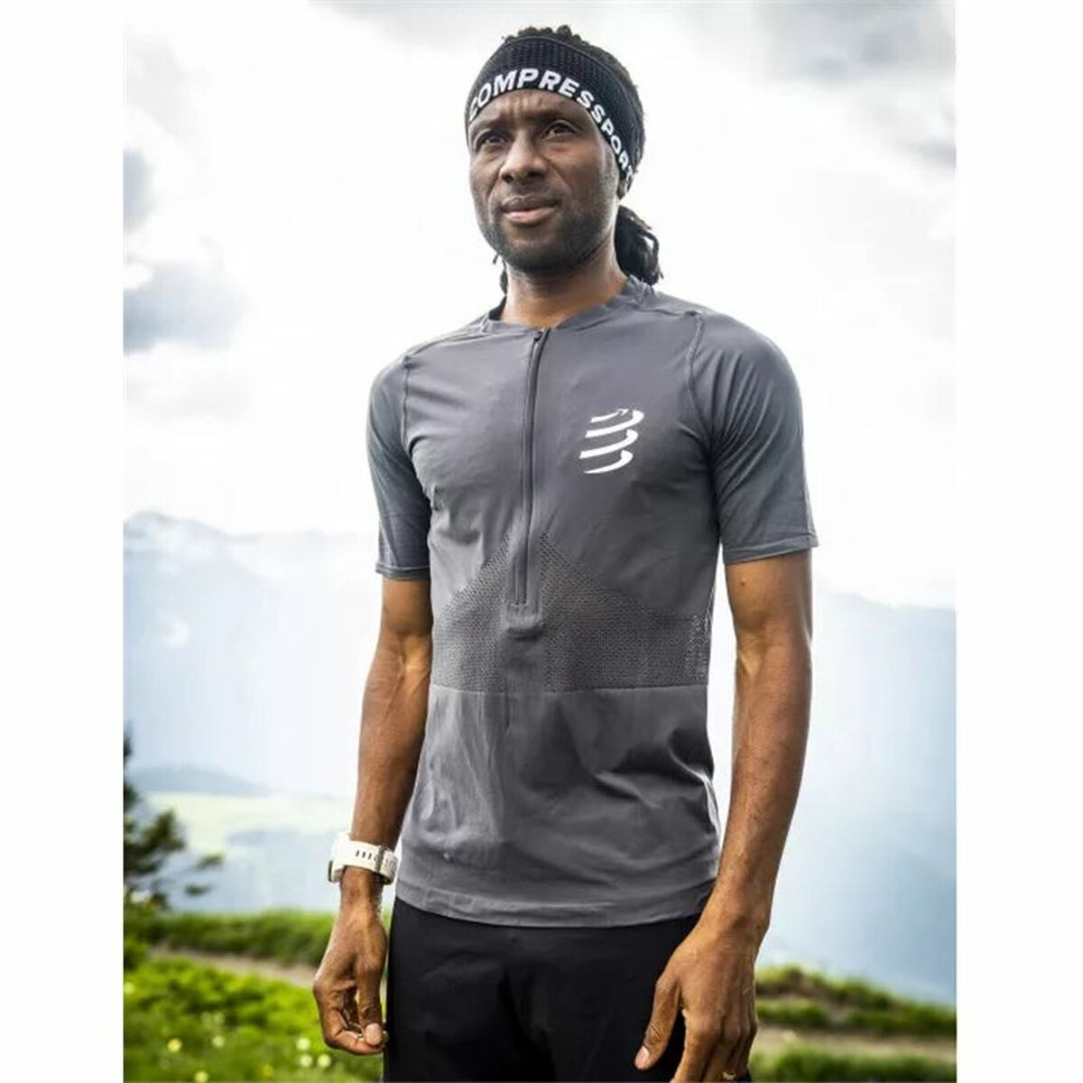 Maglia a Maniche Corte Unisex Compressport Trail Half-Zip Fitted SS Grigio