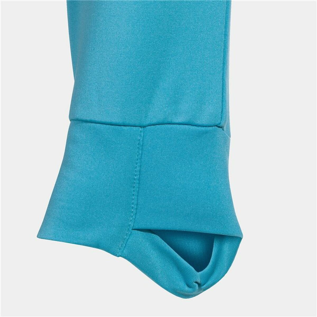 V4HE63C909ABBD7B980C02384ED109E08D3R6668975P3