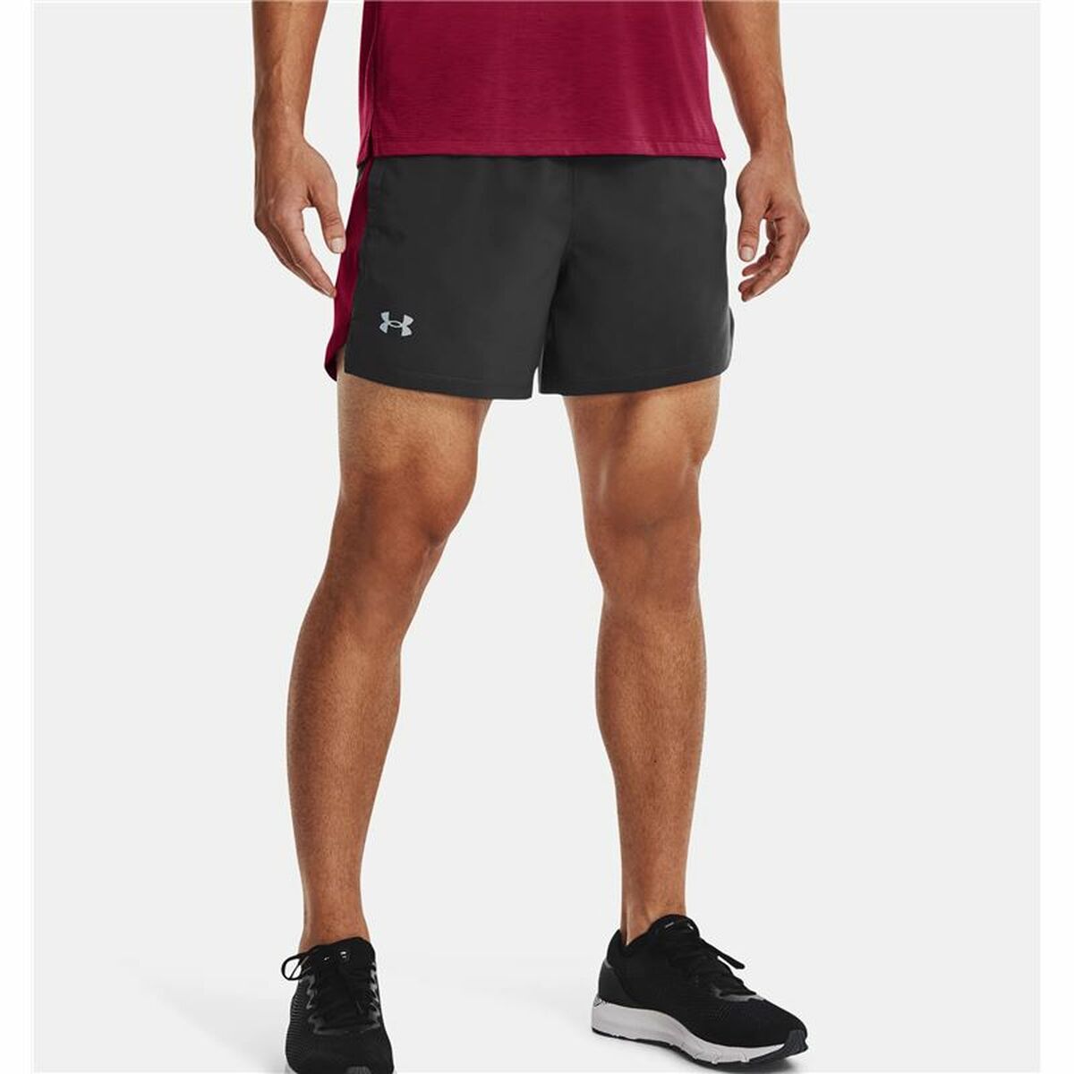 Pantaloni Corti Sportivi da Uomo Under Armour Launch SW Grigio scuro 5"