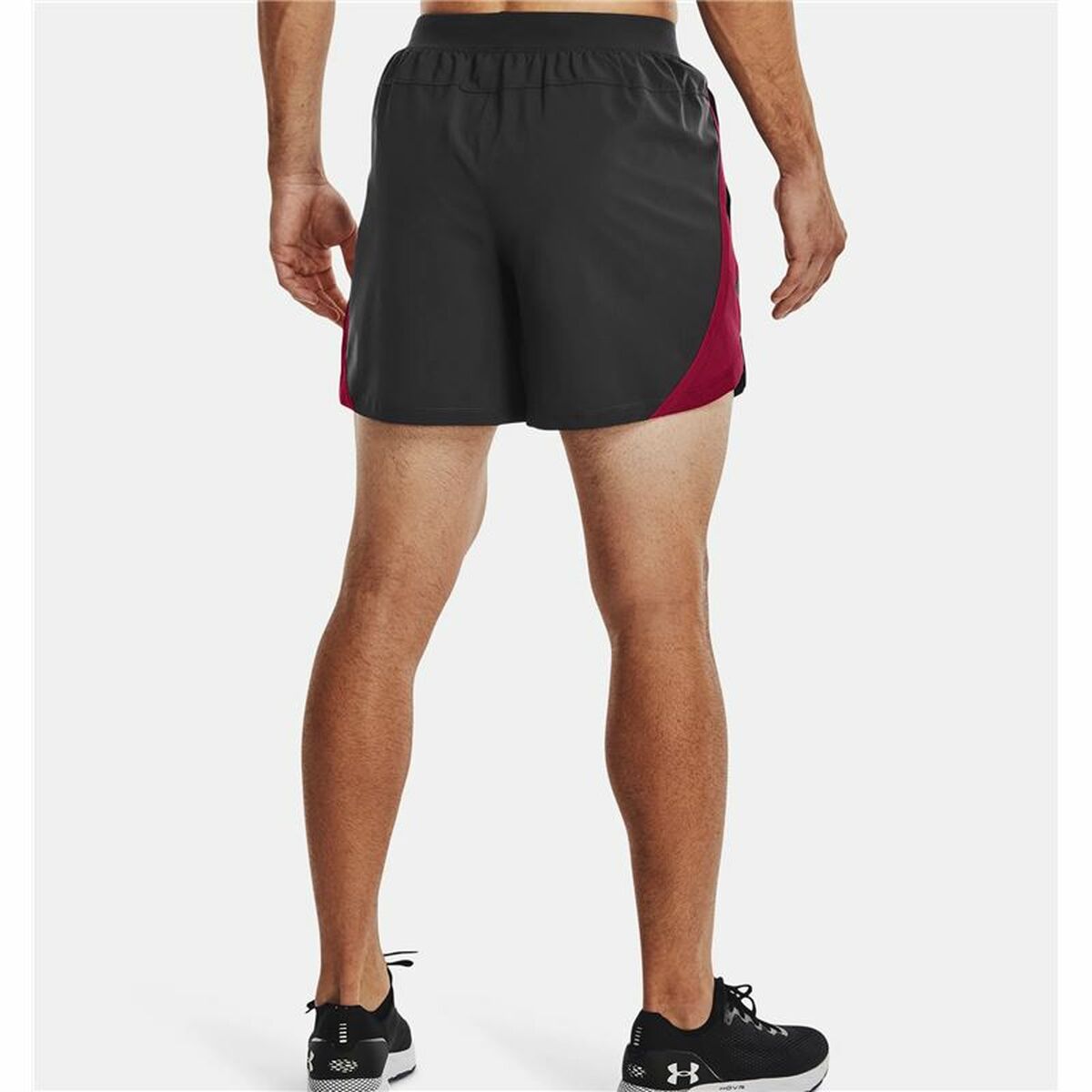 Pantaloni Corti Sportivi da Uomo Under Armour Launch SW Grigio scuro 5"
